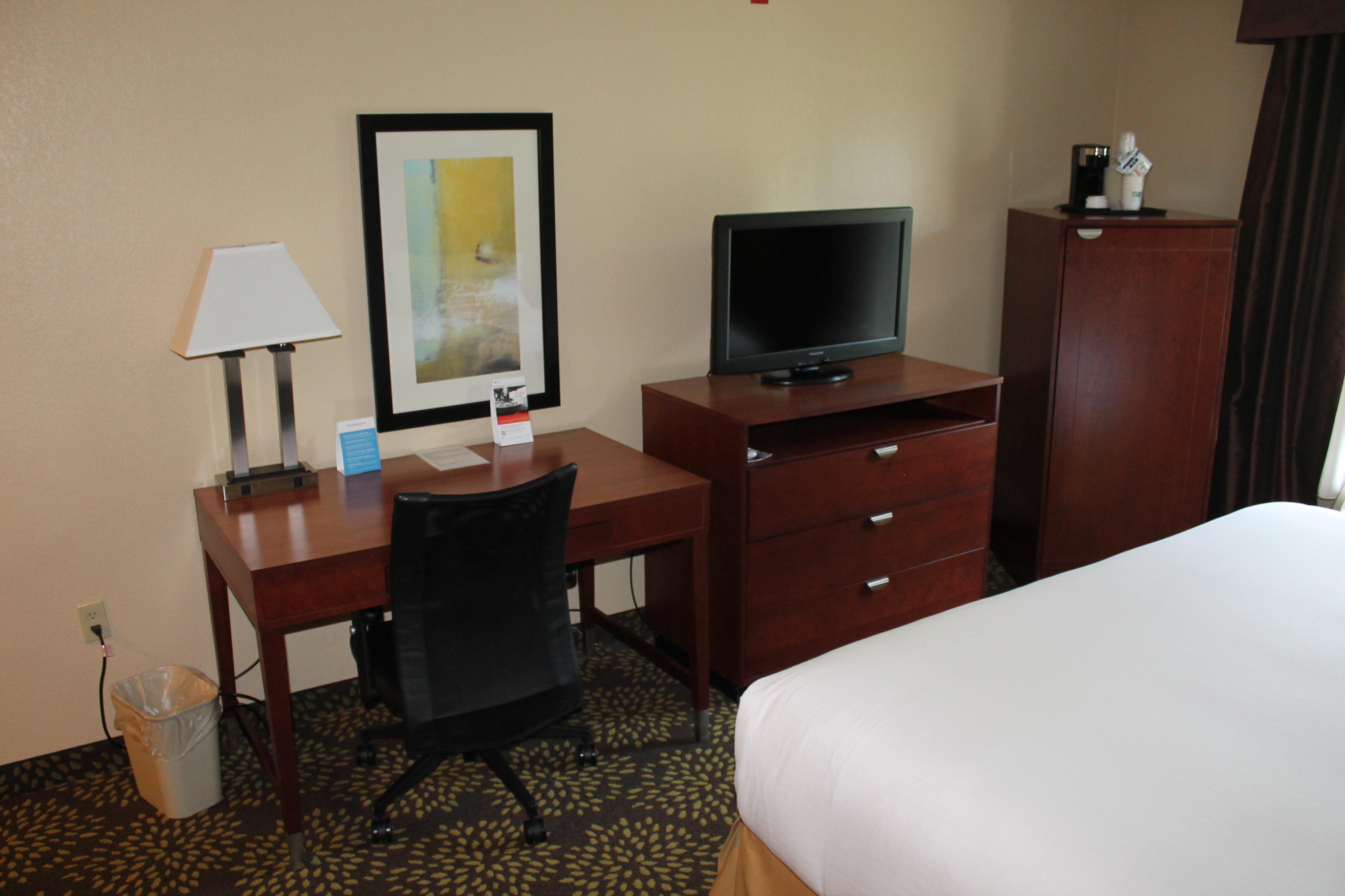 Holiday Inn Express Hotel & Suites Starkville, An Ihg Hotel Екстериор снимка