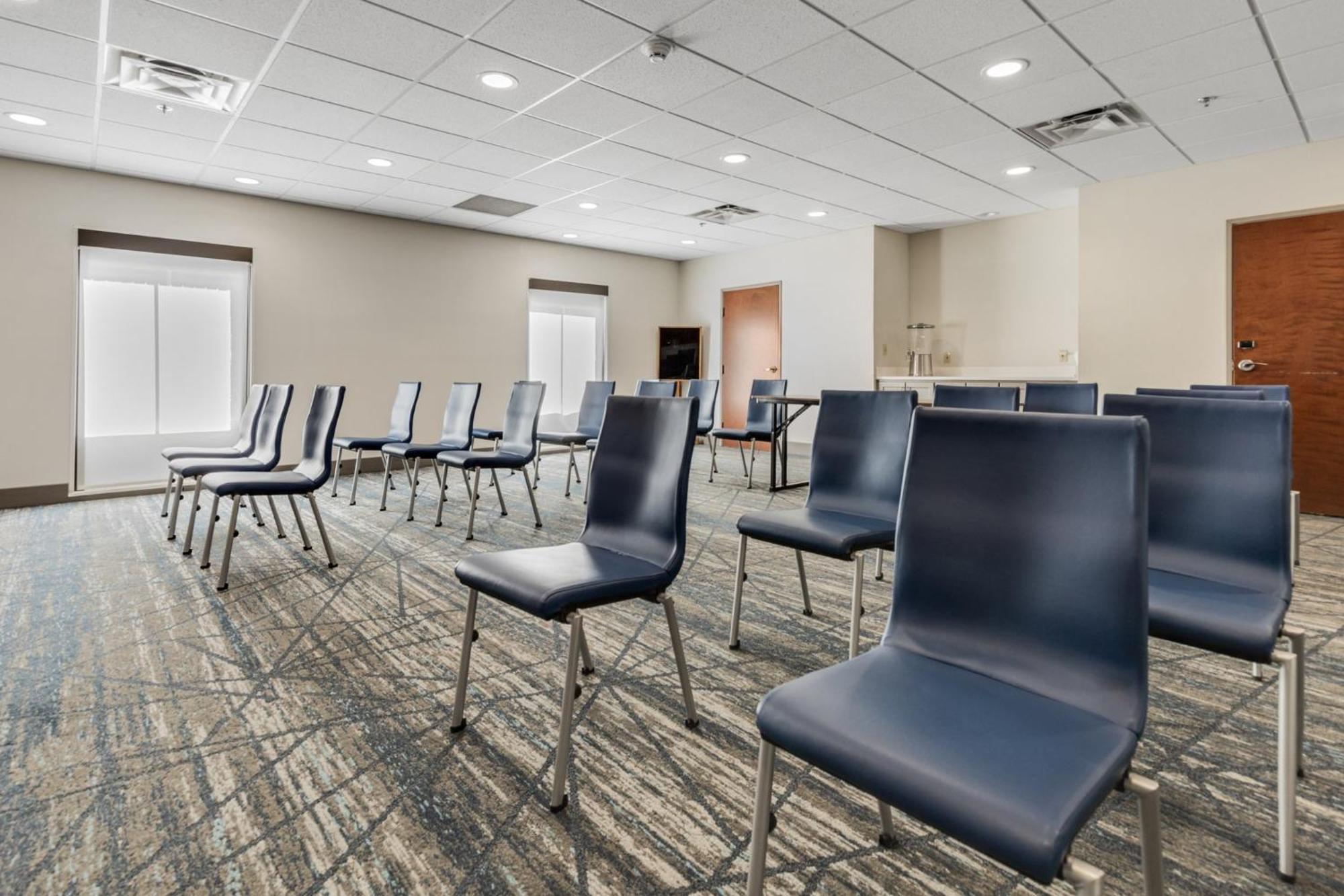Holiday Inn Express Hotel & Suites Starkville, An Ihg Hotel Екстериор снимка