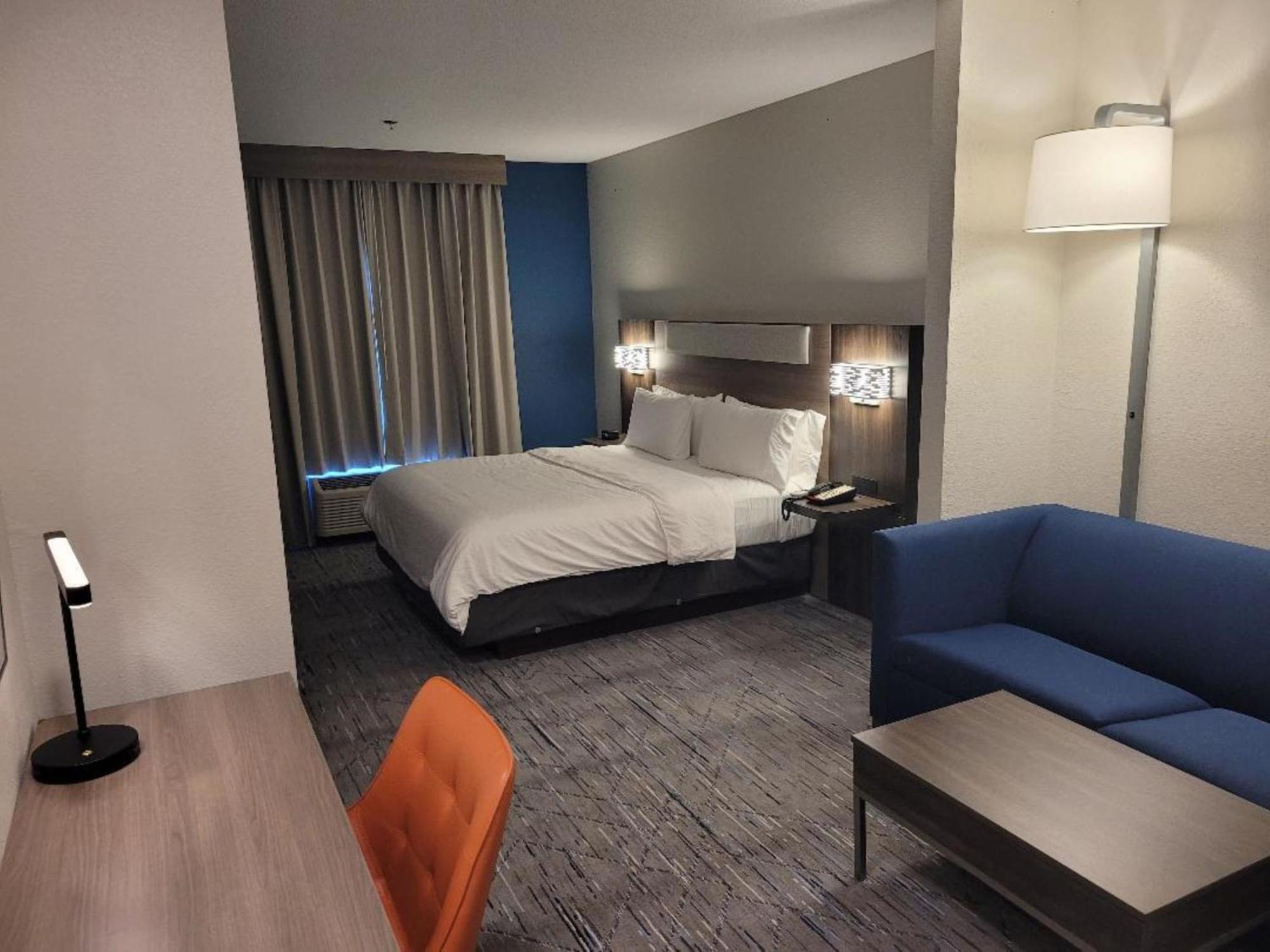Holiday Inn Express Hotel & Suites Starkville, An Ihg Hotel Екстериор снимка