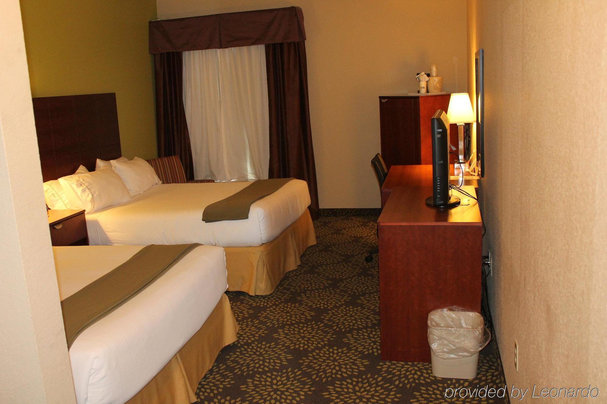 Holiday Inn Express Hotel & Suites Starkville, An Ihg Hotel Екстериор снимка