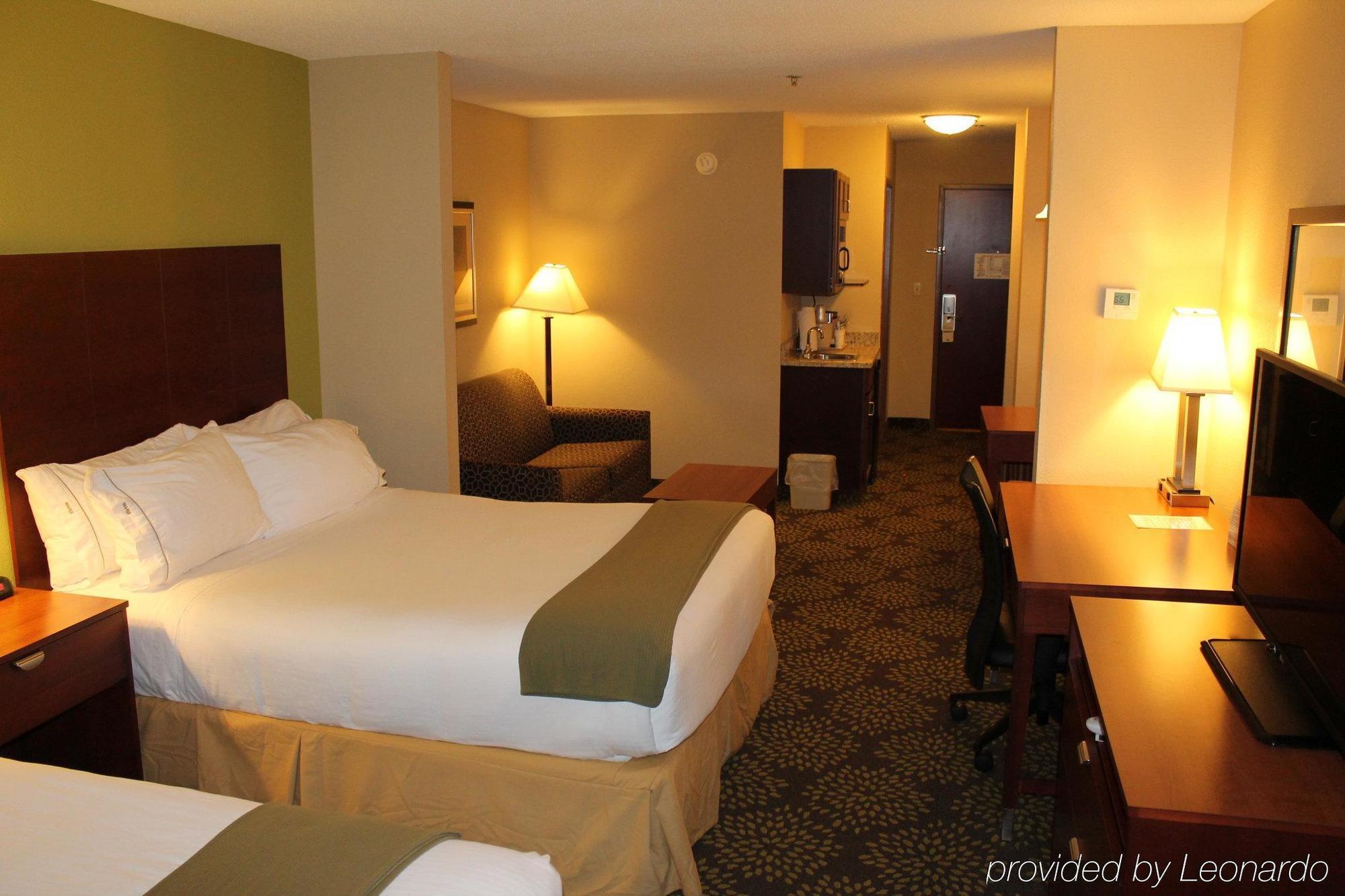 Holiday Inn Express Hotel & Suites Starkville, An Ihg Hotel Екстериор снимка